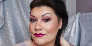 Beitragsbild des Blogbeitrags Valentinstag Make Up Look Inspirationen mit Urban Decay Cherry Palette 