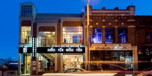 Beitragsbild des Blogbeitrags KINOJUWELEN: The Bookshelf Cinema (CAN)