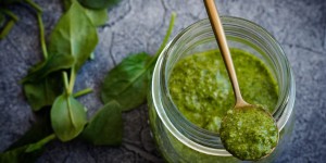 Beitragsbild des Blogbeitrags Brunnenkresse-Spinat Pesto