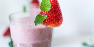 Beitragsbild des Blogbeitrags Erdbeer Sommer Lassi