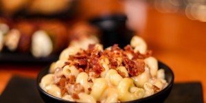 Beitragsbild des Blogbeitrags Makkaroni mit veganem Käse