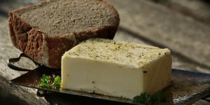 Beitragsbild des Blogbeitrags Vegane Butter selbst machen