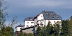 Beitragsbild des Blogbeitrags Pinzgau: Betrugsversuche mit Kriminalbeamtenmasche