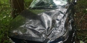 Beitragsbild des Blogbeitrags Unfallauto nach Fahrerflucht im Sennhof zurückgelassen