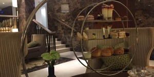 Beitragsbild des Blogbeitrags Afternoon Tea im Ritz Carlton 