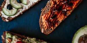 Beitragsbild des Blogbeitrags Pimp my Körnerbrot: meine liebsten Brotbeläge 