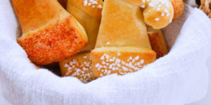 Beitragsbild des Blogbeitrags Nikolausmütze aus Hefeteig