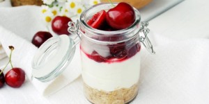 Beitragsbild des Blogbeitrags No bake Kuchen mit Kirschen