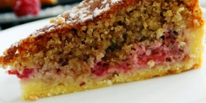 Beitragsbild des Blogbeitrags Gedeckte Himbeertorte 