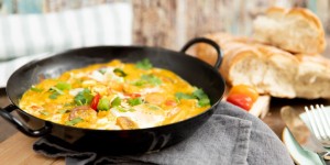 Beitragsbild des Blogbeitrags Kürbis Shakshuka – Der letzte Rest von der Kürbissuppe
