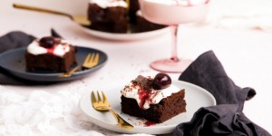 Beitragsbild des Blogbeitrags Black Friday: Brownies a la Schwarzwälderkirsch