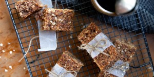 Beitragsbild des Blogbeitrags Bananen-Müsliriegel: Gesund & Vegan