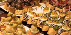 Beitragsbild des Blogbeitrags Pintxos – baskische Leckerbissen 