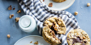 Beitragsbild des Blogbeitrags Schoko Haselnuss Cookies