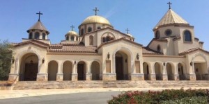 Beitragsbild des Blogbeitrags Fox News: Die Kirchen treffen im Angesicht der Terrorgefahr Sicherheitsvorkehrungen
