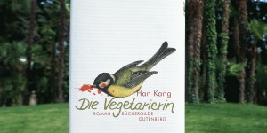 Beitragsbild des Blogbeitrags Rezension // Die Vegetarierin von Han Kang
