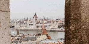 Beitragsbild des Blogbeitrags Reisebericht // Die besten Sehenswürdigkeiten, Restaurants und Cafés in Budapest