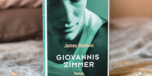 Beitragsbild des Blogbeitrags Buchclub // Leserunde zu Giovannis Zimmer von James Baldwin 