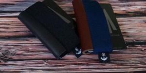 Beitragsbild des Blogbeitrags Black Mountain Heritage Kartenetui: Wallet für Gentleman 