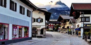 Beitragsbild des Blogbeitrags Am Abend in St. Johann in Tirol – Bild des Monats im September 2019
