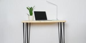 Beitragsbild des Blogbeitrags Einfacher Schreibtisch – DIY 