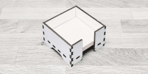 Beitragsbild des Blogbeitrags Notizhalter – Lasercutter-Projekt