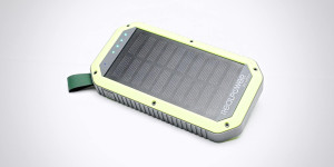 Beitragsbild des Blogbeitrags RealPower: Die Powerbank mit Solar, QI und Taschenlampe 