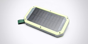 Beitragsbild des Blogbeitrags RealPower: Die Powerbank mit Solar, QI und Taschenlampe