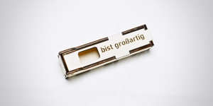 Beitragsbild des Blogbeitrags Geschenk-Box mit Fenster