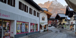 Beitragsbild des Blogbeitrags St. Johann in Tirol im Winter – Bild des Monats im Februar 2023