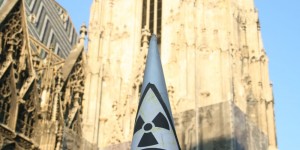 Beitragsbild des Blogbeitrags „Wozu sonst haben wir denn die Atomwaffen?“
