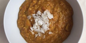 Beitragsbild des Blogbeitrags TASTY FRIDAY: Dhal (Linsencurry)
