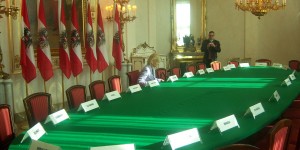 Beitragsbild des Blogbeitrags ÖVP/FPÖ-Regierung wird vielleicht am 20.12. angelobt – TopEasy (1.12.)