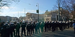 Beitragsbild des Blogbeitrags Österreich hat eine neue Regierung – TopEasy (18.12.)