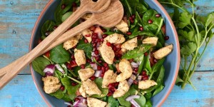 Beitragsbild des Blogbeitrags TASTY FRIDAY: Orientalischer Spinatsalat