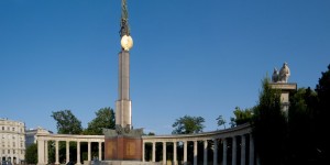 Beitragsbild des Blogbeitrags Fest-Akt zum Ende des 2. Weltkriegs vor 73 Jahren – TopEasy (08.05.)