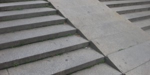 Beitragsbild des Blogbeitrags Volksanwältin und Behindertenanwalt fordern Barriere-Freiheit ein – TopEasy (13.09.)