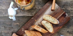 Beitragsbild des Blogbeitrags TASTY FRIDAY: Knoblauchbaguette