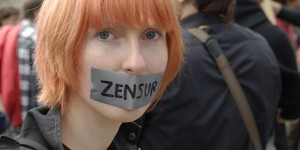 Beitragsbild des Blogbeitrags Innenministerium will kritischen Medien weniger Informationen geben – TopEasy (25.09.)
