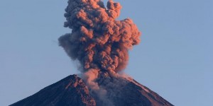 Beitragsbild des Blogbeitrags Vulkan in Indonesien ausgebrochen – TopEasy (03.10.)