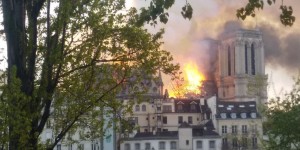 Beitragsbild des Blogbeitrags Die weltberühmte Kirche Notre Dame stand in Flammen – Top Easy (16.04.) 