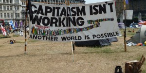 Beitragsbild des Blogbeitrags Gewerkschaften, Wirtschaftswachstum und Klimakrise: Warum mehr Kapitalismuskritik gefragt wäre