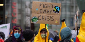 Beitragsbild des Blogbeitrags Earth Strike: Im Regen für den Klimaschutz