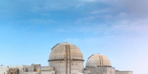 Beitragsbild des Blogbeitrags Erstes AKW Arabiens in den Emiraten fertiggestellt: Ein Schritt zurück