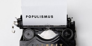 Beitragsbild des Blogbeitrags Zur Geschichte des Populismus