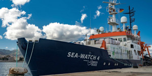 Beitragsbild des Blogbeitrags Sea-Watch wehrt sich gegen unrechtmäßige Festsetzung