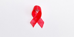 Beitragsbild des Blogbeitrags Welt-Aids-Tag: Corona droht Fortschritte gegen HIV/Aids um Jahre zurückzuwerfen 