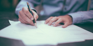 Beitragsbild des Blogbeitrags “Verhöhnung der Menschenrechte”: Offener Brief an Außenminister Schallenberg