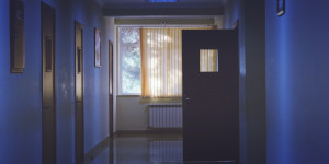 Beitragsbild des Blogbeitrags COVID-19 bringt das österreichische Gesundheits- und Pflegesystem ans Limit