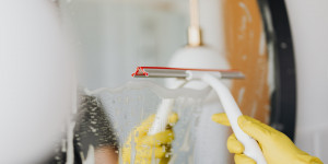 Beitragsbild des Blogbeitrags Nicht aller Tage Abend: Tagesarbeitszeiten für Reinigungskräfte ermöglichen 